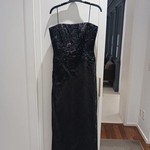 Carmen Marc Valvo Signature Strapless Black Evening Dress